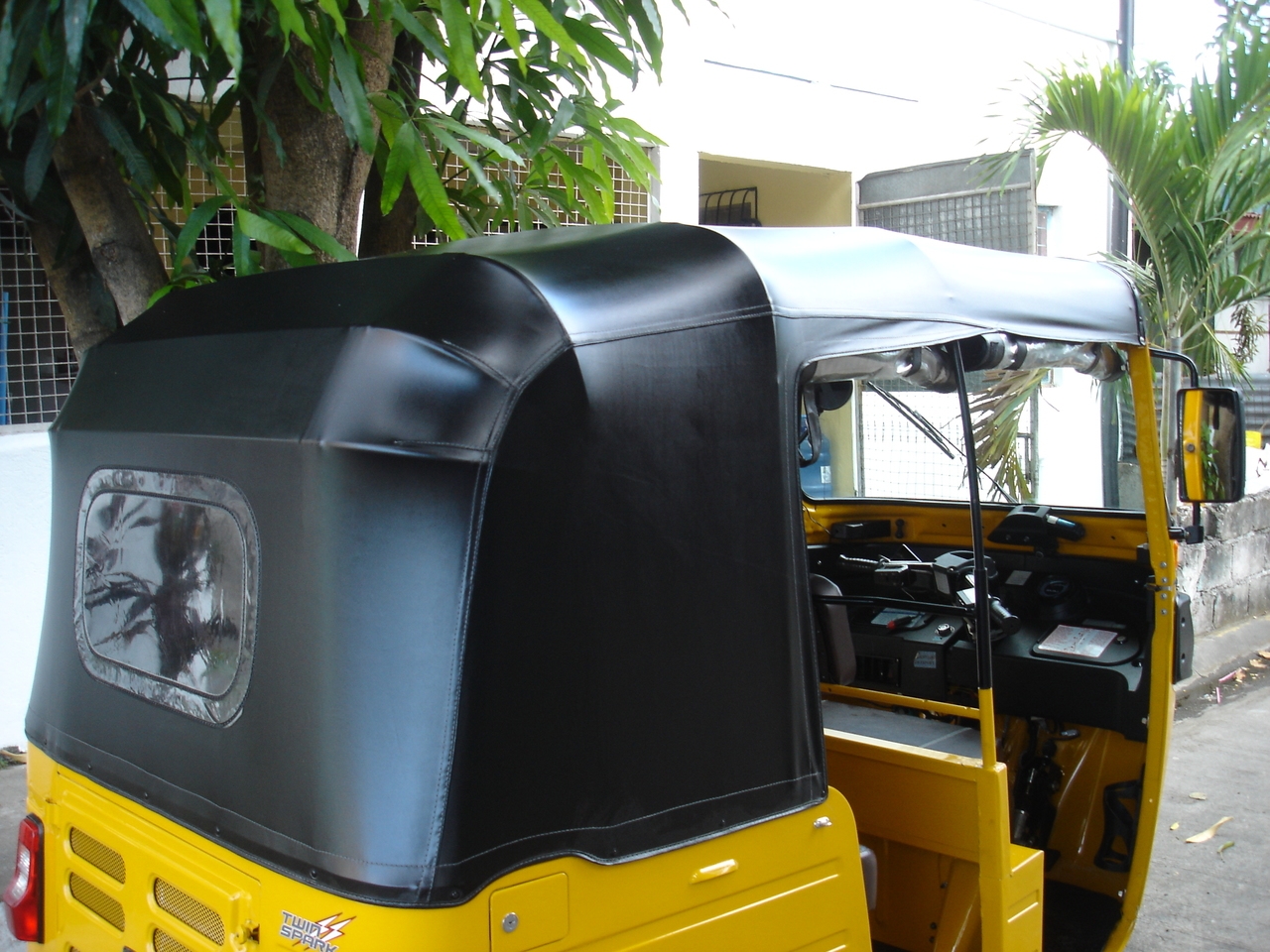 clean and protect a tuk tuk roof