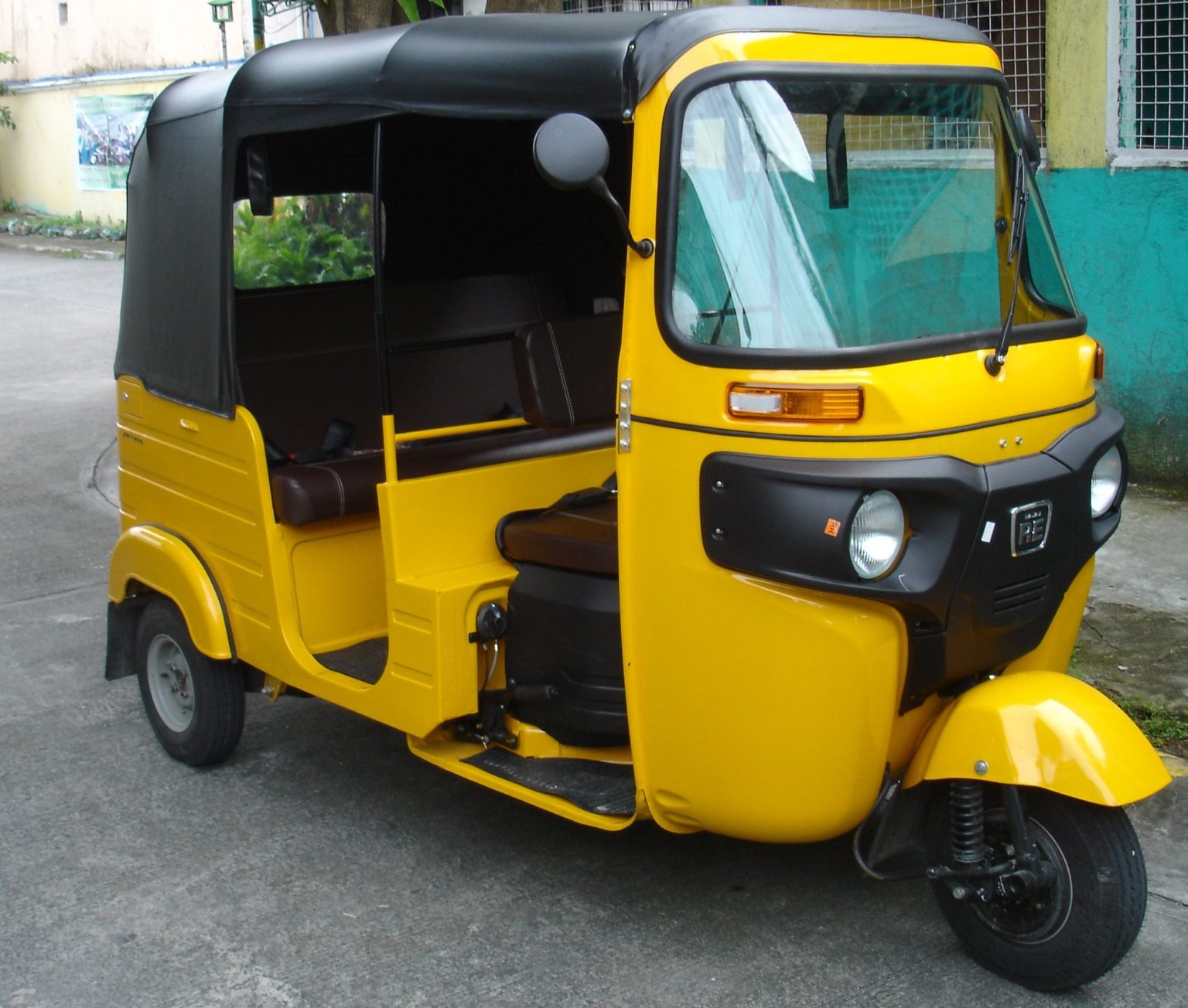 Bajaj Tuk Tuk 3 Wheelers